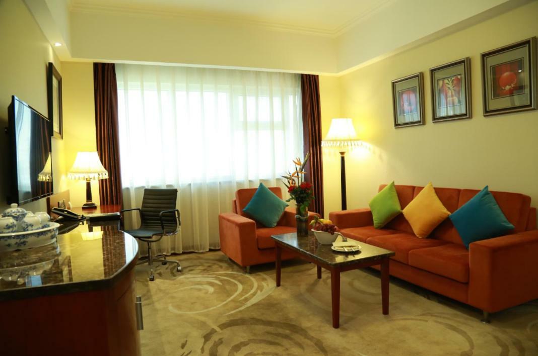 Kerren Hotel דאליין מראה חיצוני תמונה